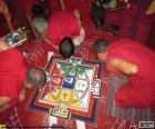 Μοναχοί κάνοντας μια μάνταλα